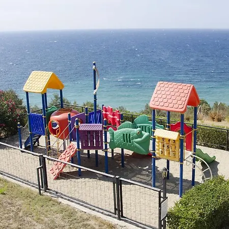 Sealight Family Club 酒店 4*